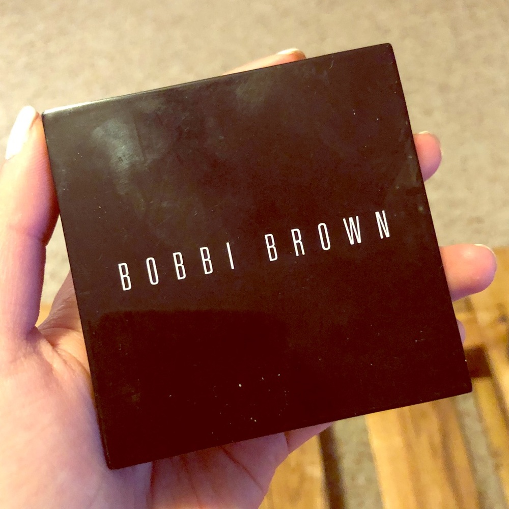 Bobbi Brown Highlighting powder
